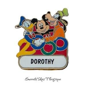 WDW - Donald, Mickey, and Goofy Hand in Hand 2000 Name Pin Dorothy. Free ship